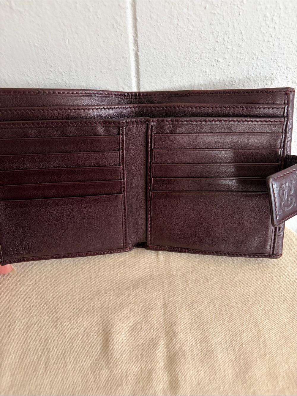 Gucci Heart Interlocking G Embossed Leather Wallet - Brown - Picture 4 of 13